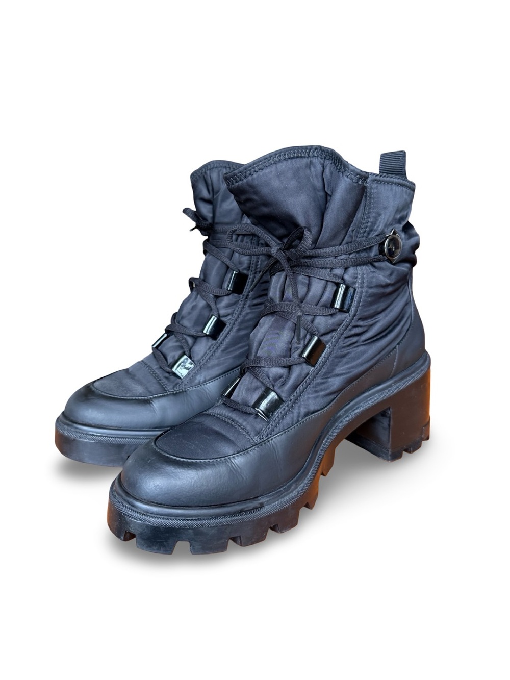 Authentic Moncler Cheryne lug-sole lace-up platform hiker / combat Boots 9.5